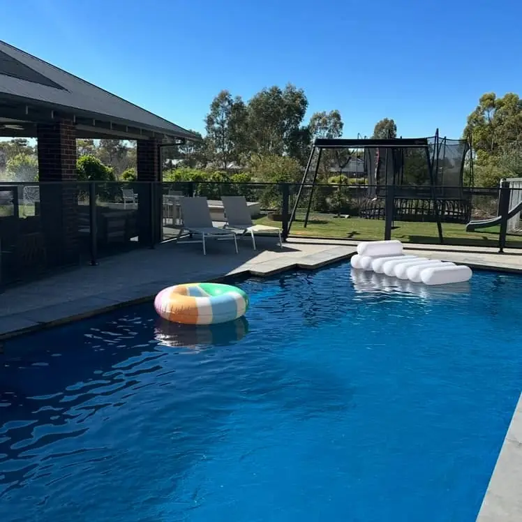 Jo Bo’s PoolPerf pool fence, photographed by the owner